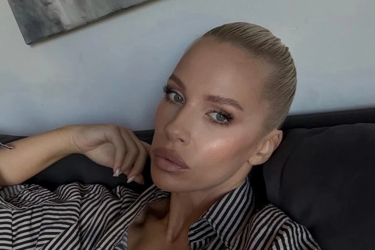 "NISAM MISLILA DA U 41. PRESTAJE PRAVO NA LAKOĆU": Kristina Bekvalac se skinula, nastao HAOS - sestre joj odmah odgovorile! (FOTO)