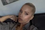 "NISAM MISLILA DA U 41. PRESTAJE PRAVO NA LAKOĆU": Kristina Bekvalac se skinula, nastao HAOS - sestre joj odmah odgovorile! (FOTO)