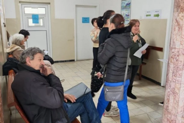 Karavan zdravlja održan u Kuli – veliki odziv građana na preventivne kardiološke preglede