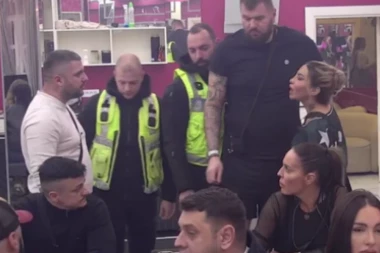 OBEZBEĐENJE NAPRAVILO ŽIVI ZID IZMEĐU ANELI I ASMINA: Najmračnije TAJNE isplivale na površinu, OVOME se niko nije nadao!