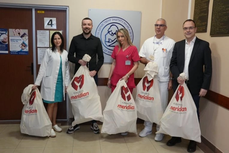 Radost za najmlađe: Meridian fondacija donirala igračke deci na Institutu za majku i dete (VIDEO)