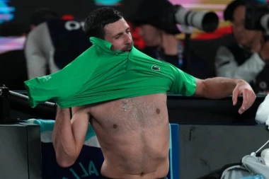 NOVAK POVRAĆAO ZA VREME GEMA! Dramatična scena u Melburnu!