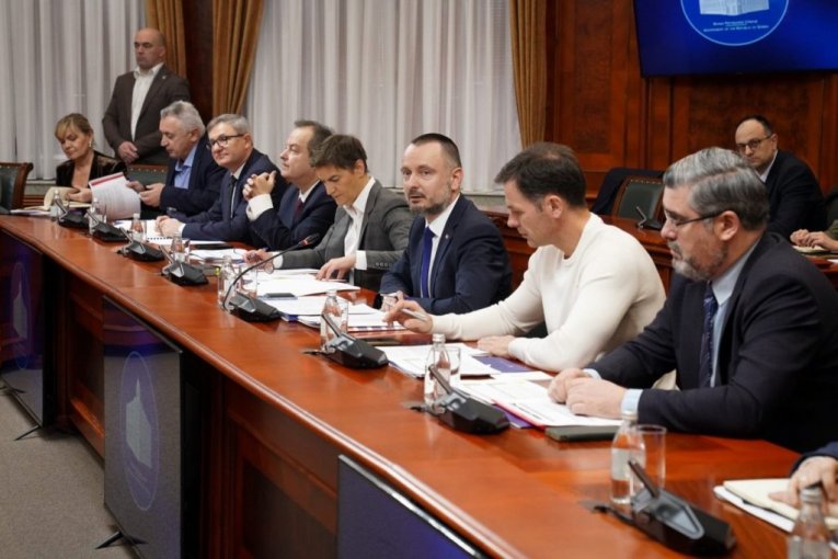 "CILJ JE DA UBRZAMO NAŠE EVROPSKE INTEGRACIJE" Siniša Mali posle sastanka tima za pristupanje EU: Nemamo vremena za gubljenje! (FOTO)