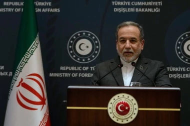 PREGOVORI IRANA I AMERIKE BILI NA IVICI FIZIČKOG OBRAČUNA! Napet sukob Aragčija i Vitkofa skamenio svet!