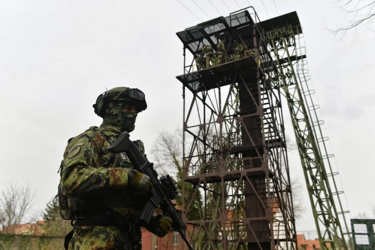 Srbija vraća obavezni vojni rok: Evo kada počinje prijava i kada prvi regruti ulaze u kasarne!