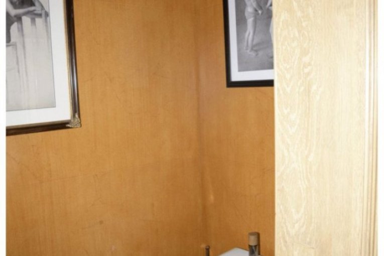 Ko zna šta se sve još krije u dokumentima