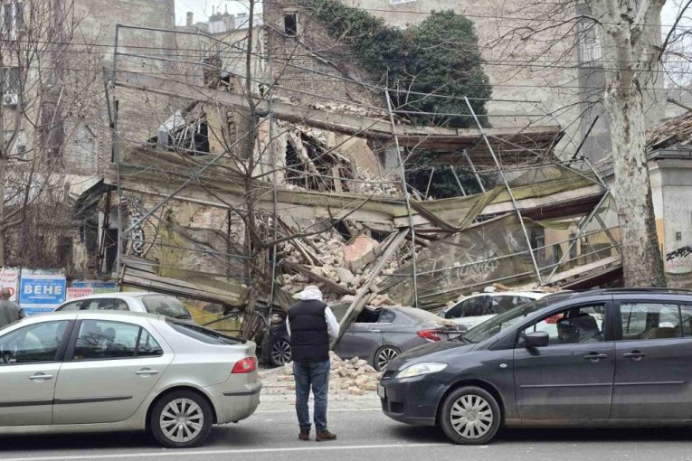 Urušavanje kuće u Džordža Vašingtona