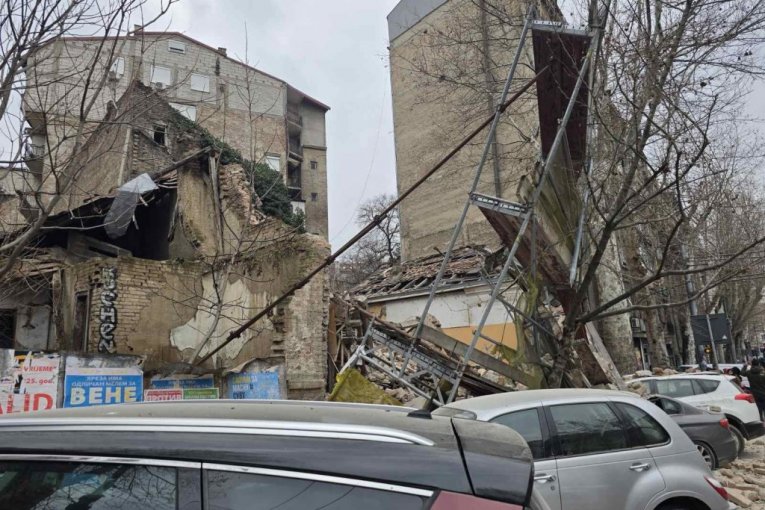 Urušavanje kuće u Džordža Vašingtona