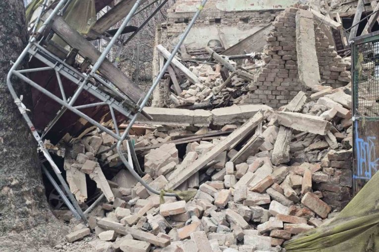 Urušavanje kuće u Džordža Vašingtona