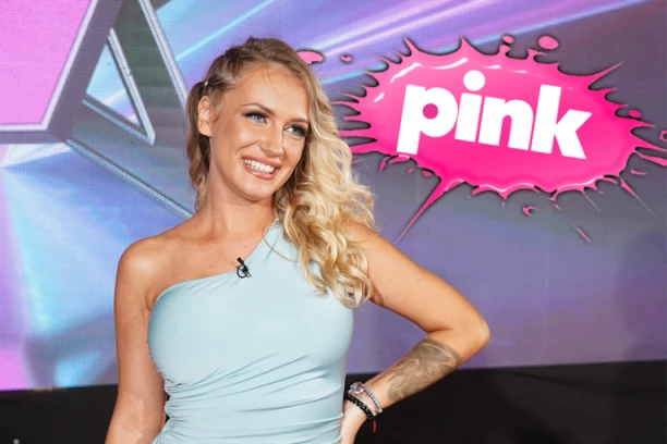 MILICA VELIČKOVIĆ UVELA MALU BARBARU UŽIVO U PROGRAM! Nacija u šoku njenim potezom! (VIDEO)