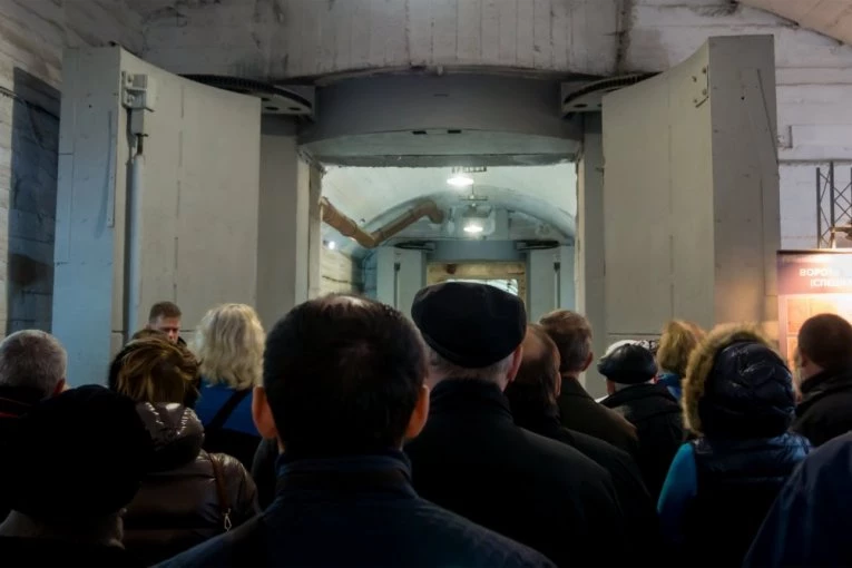 SVET NA IVICI AMBISA: Iran gradi skloništa za milione ljudi, isplivali detalji jezive pripreme za udar! Da li je ovo POČETAK TOTALNOG RATA?