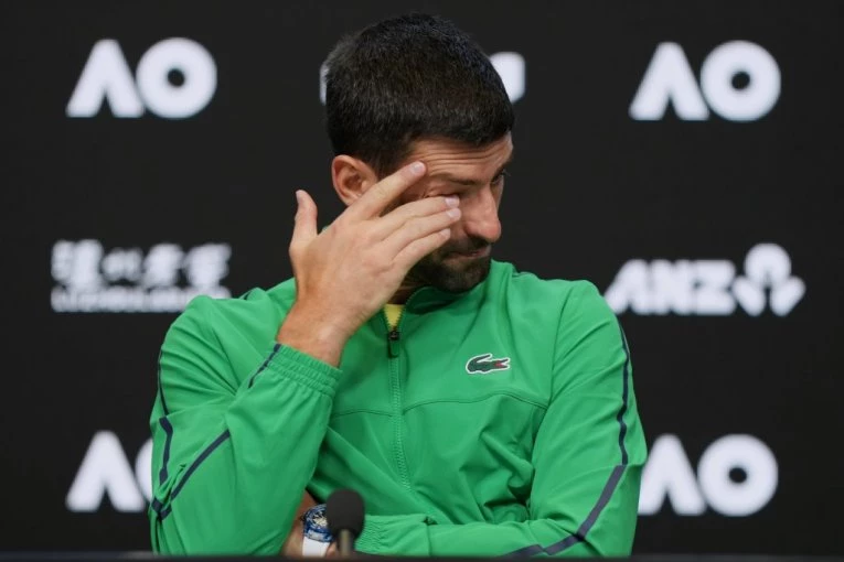 UŽAS: Pogledajte kako izgledaju ruke Novaka Đokovića posle teniskog meča! (FOTO)