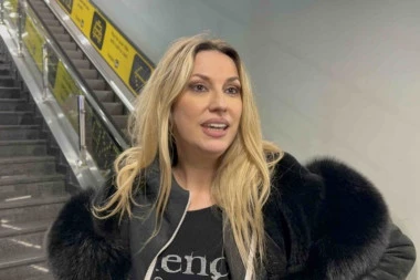 DEČKO RADE MANOJLOVIĆ PREKINUO INTERVJU! Pevačica progovorila O POMIRENJU SA MILANOM STANKOVIĆEM, evo šta se KRIJE IZA ŠOK-FOTKE (VIDEO)