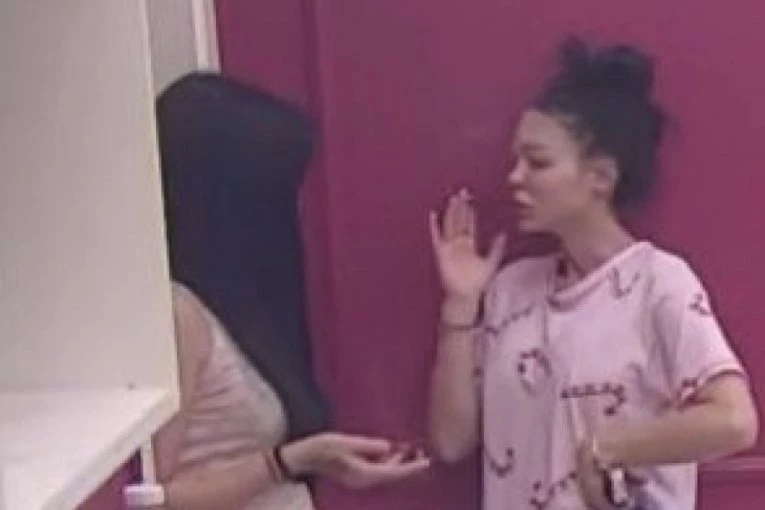 PRELOMNI TRENUTAK ZA MAJU MARINKOVIĆ! Starleta puca po šavovima, OVO JE KAP KOJA JE PRELILA ČAŠU!