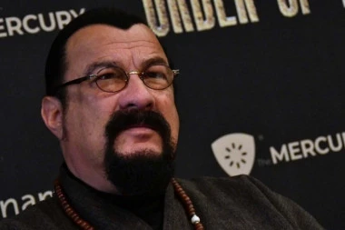 PUTINOV PRIJATELJ prodaje vilu po suludoj ceni: Zavirite unutar ekstravagantnog doma STIVENA SIGALA u Moskvi! (GALERIJA)