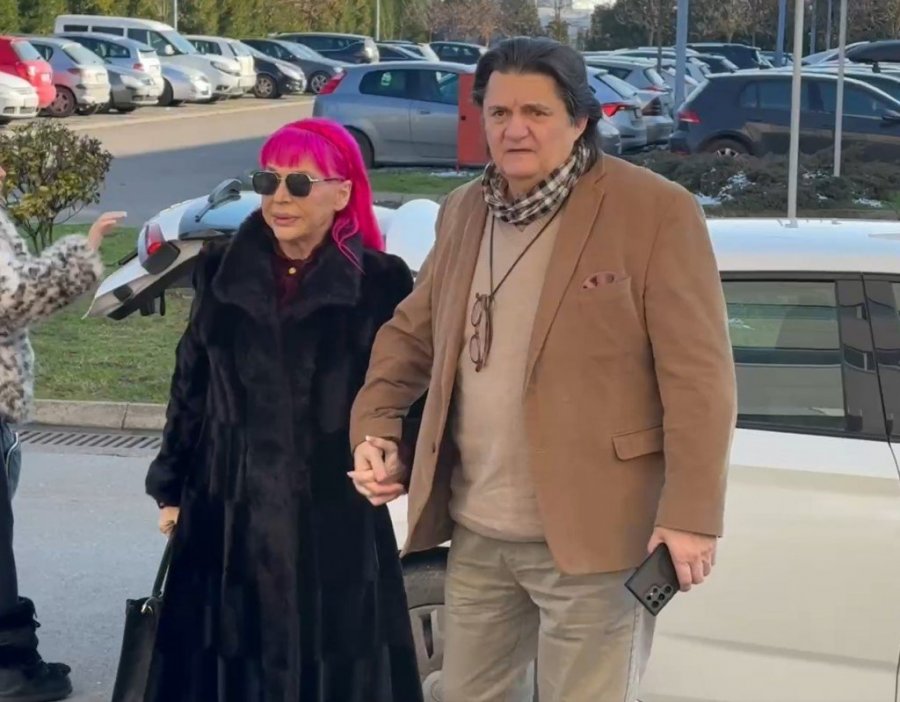 ESTRADA NA METI NAPADA! Bombe, pucnjave i zapaljeni automobili - jezive sudbine poznatih šokirale region!