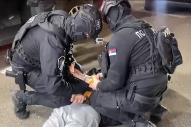 PRETRESI ŠIROM SRBIJE! Velika akcija HAPŠENJA pripadnika KRIMINALNOG KLANA - sumnjiče se za likvidaciju