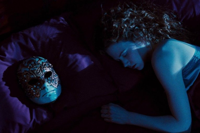 "Širom zatvorenih očiju"