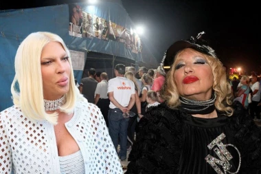 "KARLEUŠA IMALA JE CRVENE ČIZMICE, DIVNA JE DOVELA POD ŠATOR" Nada Topčagić opisala sve detalje Jeleninih početaka u Rakovici! (VIDEO)