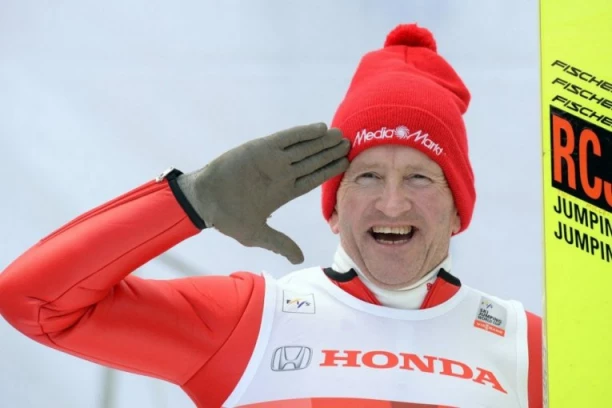 Spavao u ludnici, nije imao skije, a skakao na Olimpijskim igrama: Upoznajte Orla, čoveka zbog kog su morali da menjaju pravila! (VIDEO)