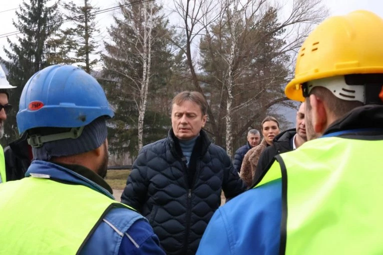 MINISTAR GLIŠIĆ OBIŠAO VAŽAN PROJEKAT: Evo kako teku radovi na rekonstrukciji vodovodne mreže u opštini Kosjerić! (FOTO)