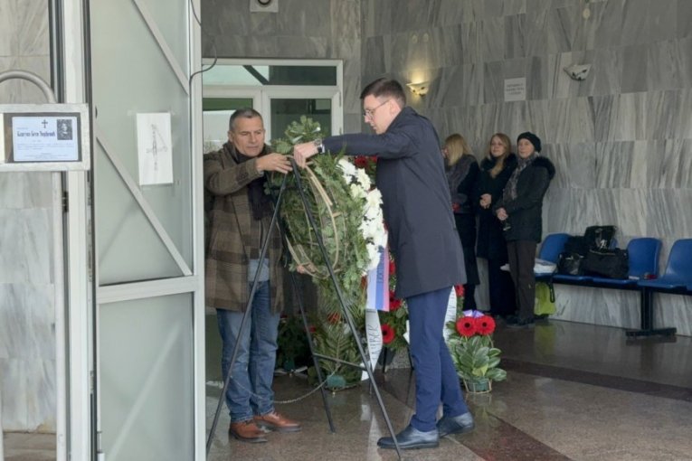 Venac ministra Selakovića