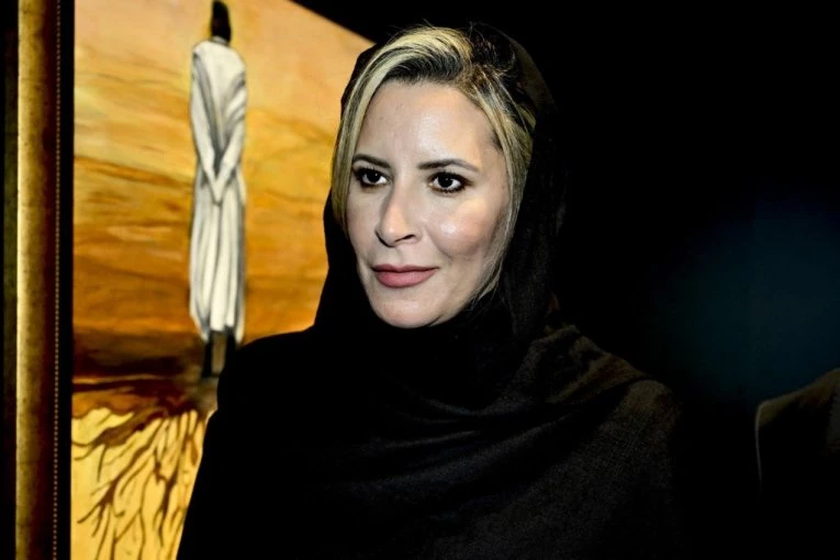 OČEVA MILJENICA BRITKOG JEZIKA, LEPOTICA SPREMNA ZA BRUTALNU OSVETU: Ko je Ajša, Gadafijeva ćerka? (VIDEO)