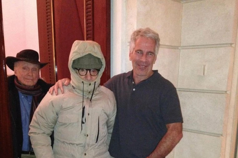 ŽENA VUDIJA ALENA BRANILA PEDOFILE PRED EPSTAJNOM! Šokantna prepiska s njim sablaznila planetu