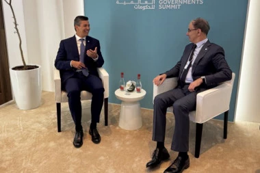 SVEČANI DOČEK ZA PREMIJERA SRBIJE! Macut: Sretenje simbolizuje slobodu i posvećenost Srbije miru, saradnji i napretku! (FOTO)