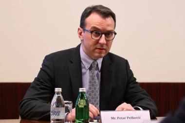 NE ZNAJU ZA ČAST I SRAMOTU, TO JE OGOLJENA MRŽNJA! Petkoviću prekipelo zbog jezivih napada na Vučićevu decu: U blokaderskom umu su samo gadosti!