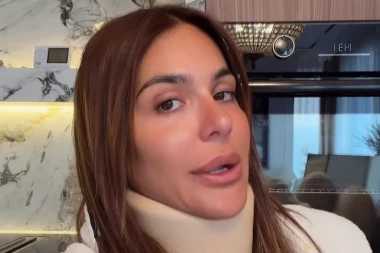 NAŠA PEVAČICA U OZBILJNIM BOLOVIMA: Doktori otkrili Marini Visković DIJAGNOZU, evo šta se dešava s njenim telom! (FOTO)
