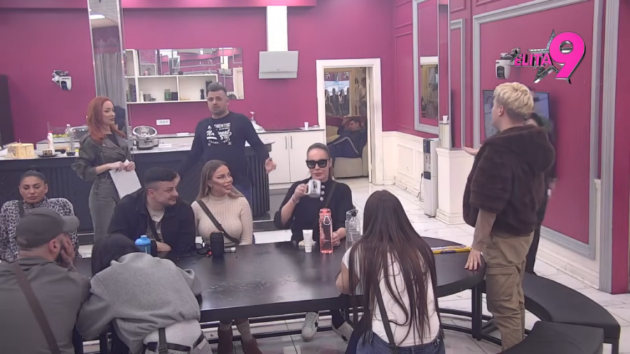 SVE PRŠTI OD ENERGIJE I STRASTI DVOJICE CIMERA! Potegli par čašica, pa se PREPUSTILI POLJUPCIMA I DODIRIMA! (GALERIJA)