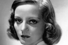 SPAVALA SA ŽENAMA I MUŠKARCIMA PA ZAVRŠILA BEZ MATERICE! Skandalozan život glumice zaprepastio svet tada!