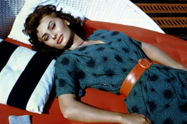 Šta se krije iza vrata raskošne VILE SOFIJE LOREN: Živela je kao u filmu, dom dostojan kraljice sada se prodaje (FOTO)
