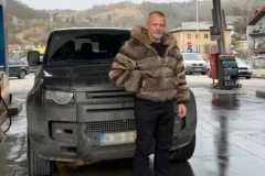 ZLOČINAC U ŽENSKOJ BUNDICI! Čitajte u Srpskom telegrafu!