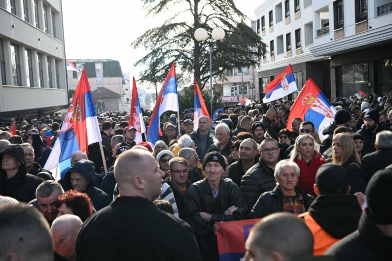 Gimnazija u Mladenovcu