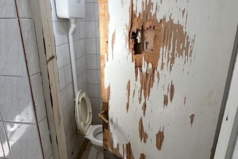 Gimnazija u Mladenovcu