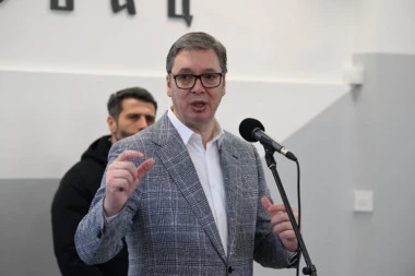 POSEBAN DAN! Predsednik Vučić sutra od vladike bihaćko-petrovačkog Sergija dobija orden za dobročinstvo!