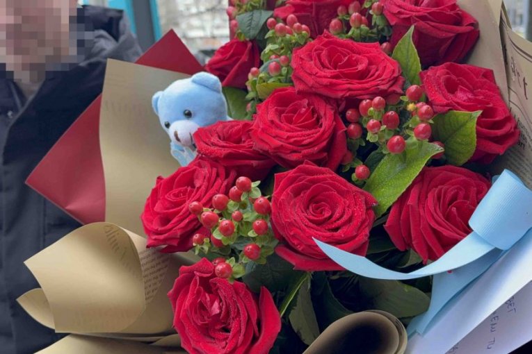 Milica Todorović dobila poklon