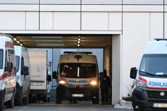 SUDAR AUTOBUSA I AUTOMOBILA, ŽENA TEŠKO POVREĐENA: Drama pred jutro u prestonici