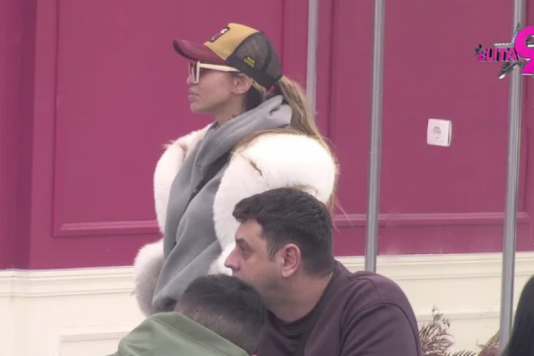 Haos Maje, Aneli i Asmina