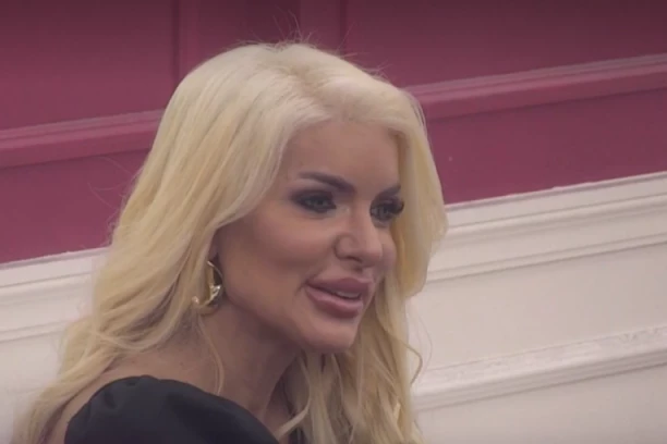 NISTE SPREMNI ZA OVE FOTOGRAFIJE NOVE UČESNICE "ELITE": Provokativni snimci ugledali svetlost dana, sa njom je ŠOU zagarantovan!