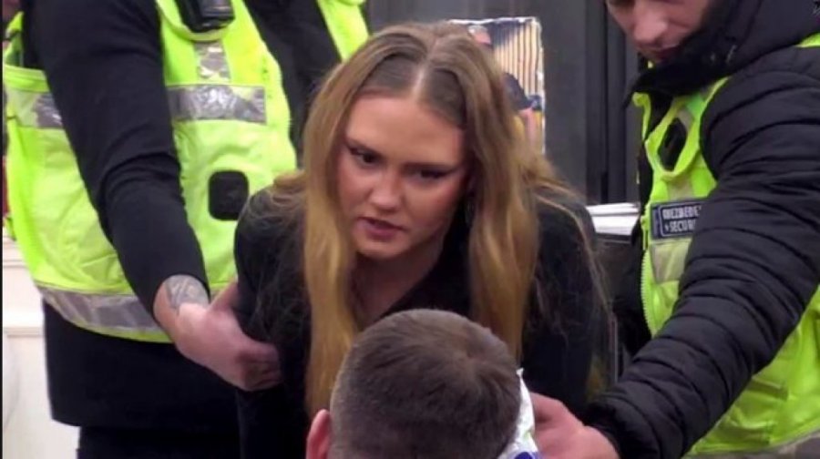 NOVI SNIMAK ZVERSKOG NAPADA U ELITI: Ovako je Rada UNAKAZILA Ivanovu GLAVU - hitna reakcija iz spoljnog sveta! (VIDEO)