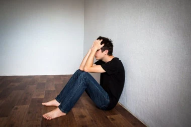 ISPOVEST MLADIĆA KOJA JE PODELILA SRBIJU: "Nisam imao za stanarinu, a on mi je oteo stvari i preti sudom!" Pravnici otkrili ko je prekršio zakon!