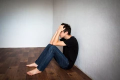 ISPOVEST MLADIĆA KOJA JE PODELILA SRBIJU: "Nisam imao za stanarinu, a on mi je oteo stvari i preti sudom!" Pravnici otkrili ko je prekršio zakon!