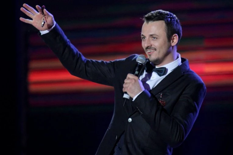 MEMEDOVIĆ PROČITAO IME DANIELA KAJMAKOSKOG: Šok u "Poteri" nakon OTMICE slavnog pevača!