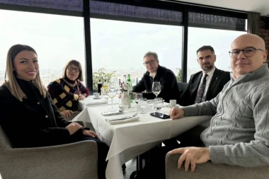 VUČIĆ SA PETROVARADINSKE TVRĐAVE: Bistrimo svetsku politiku i kujemo planove za ubrzani razvoj Novog Sada i Srbije!