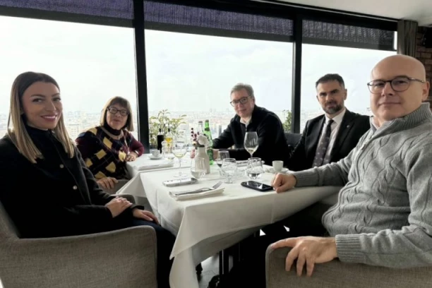 VUČIĆ SA PETROVARADINSKE TVRĐAVE: Bistrimo svetsku politiku i kujemo planove za ubrzani razvoj Novog Sada i Srbije!