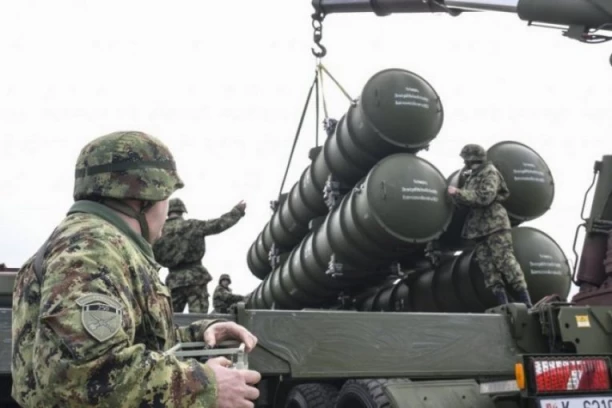 AMERIKANCI U ŠOKU, IZVEŠTAVAJU O NAŠOJ VOJSCI! Srbija aktivirala kineski raketni sistem FK-3 – nova era PVO u srcu Evrope! (FOTO)