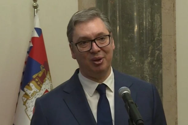 NEKA NASTUPAJUĆI DANI BUDU ISPUNJENI MIROM, ZDRAVLJEM I SREĆOM! Vučić uputio čestitke svim vernicima islamske veroispovesti povodom početka Ramazana!
